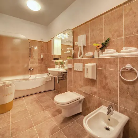Chiuso 5 Bed & Breakfast *
