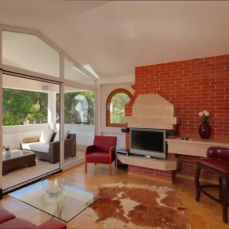 Chiuso 5 Bed & Breakfast Pula