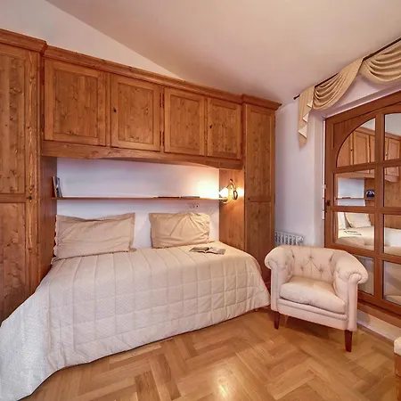 Chiuso 5 Bed & Breakfast *
