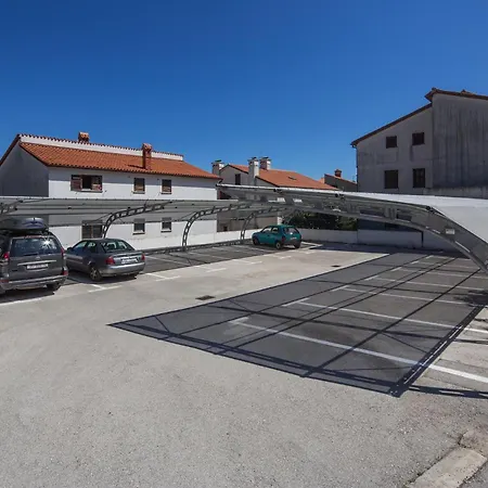 Chiuso 5 Pula